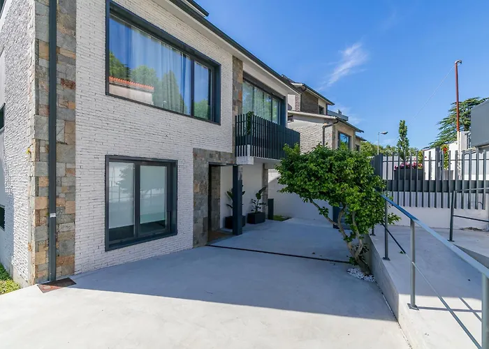 Elegante Y Luminoso En - Apto 6 By Comarca de Vigo