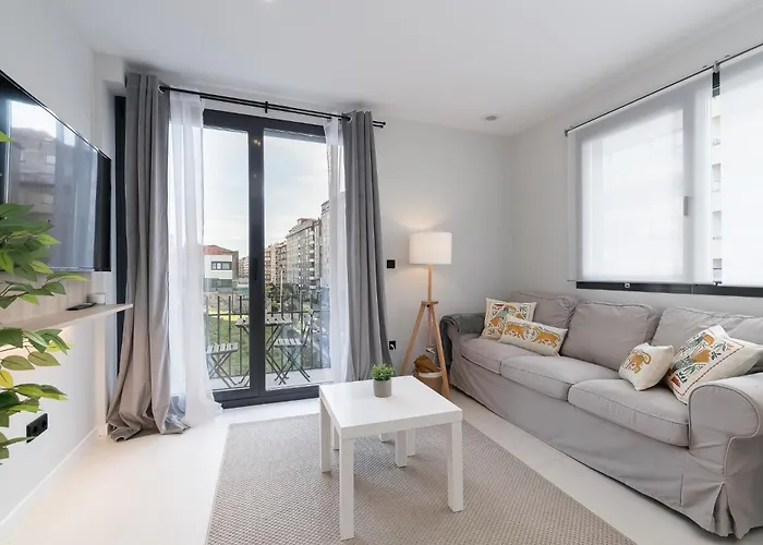 Elegante Y Luminoso En - Apto 6 By *